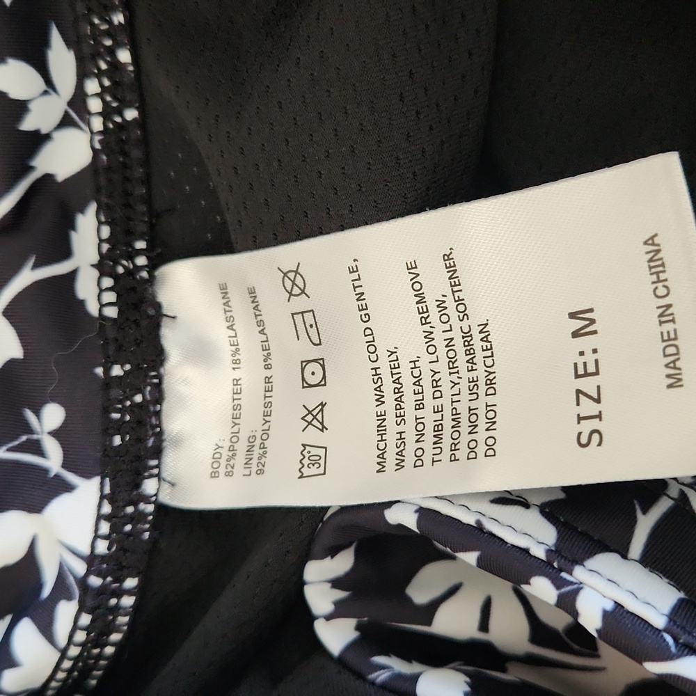 Floral Black and White Women's Swim Skirt - Picture 5 of 5